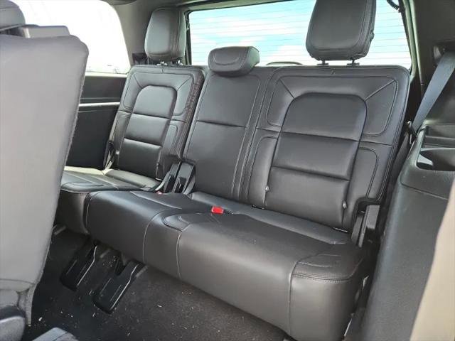 Used 2018 Lincoln Navigator Select w/ Technology Package image 17