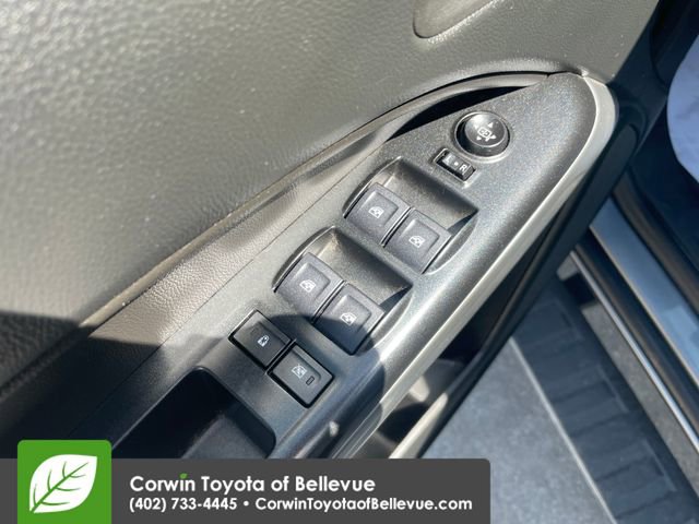 Used 2022 Chevrolet Colorado LT w/ Luxury Package AWD/4WD image 19