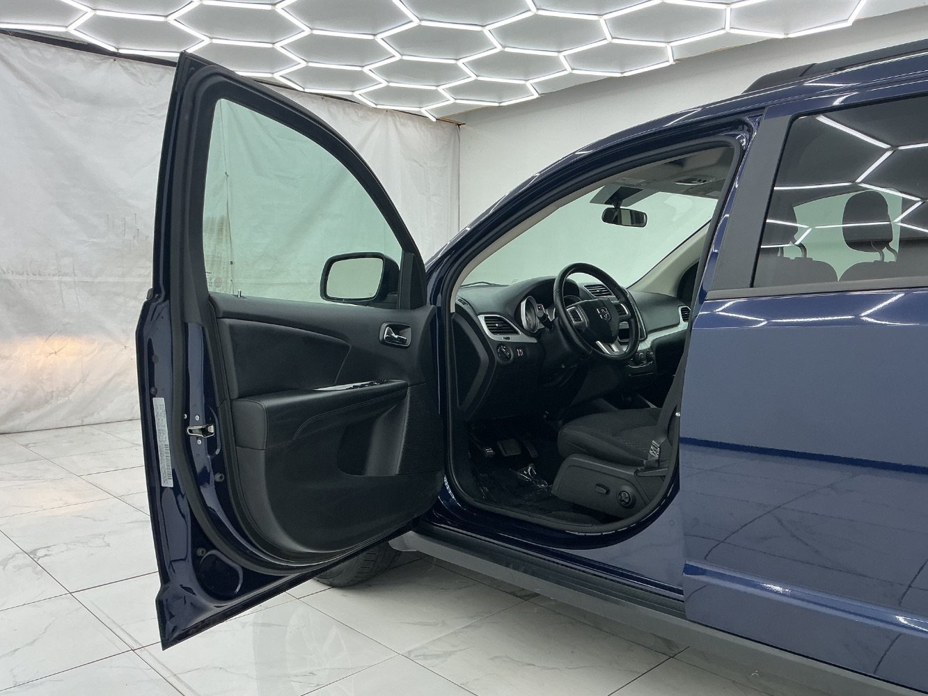 Used 2018 Dodge Journey SXT w/ Premium Group FWD image 16