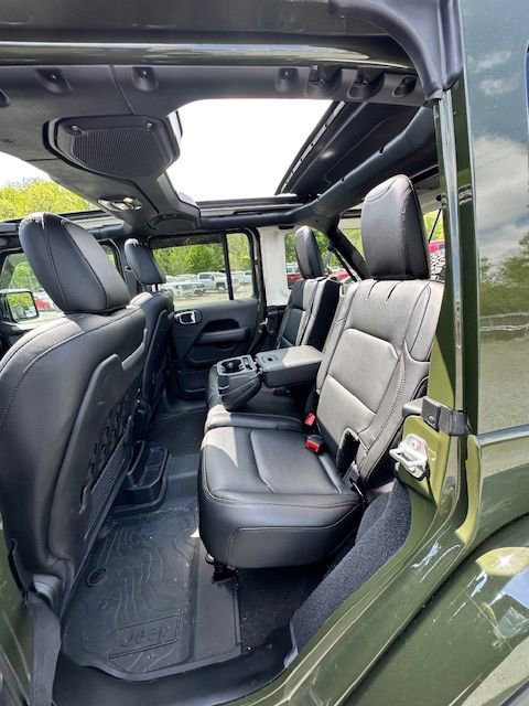Used 2023 Jeep Wrangler Unlimited Rubicon 392 w/ Xtreme Recon 35" Tire Package AWD/4WD image 24