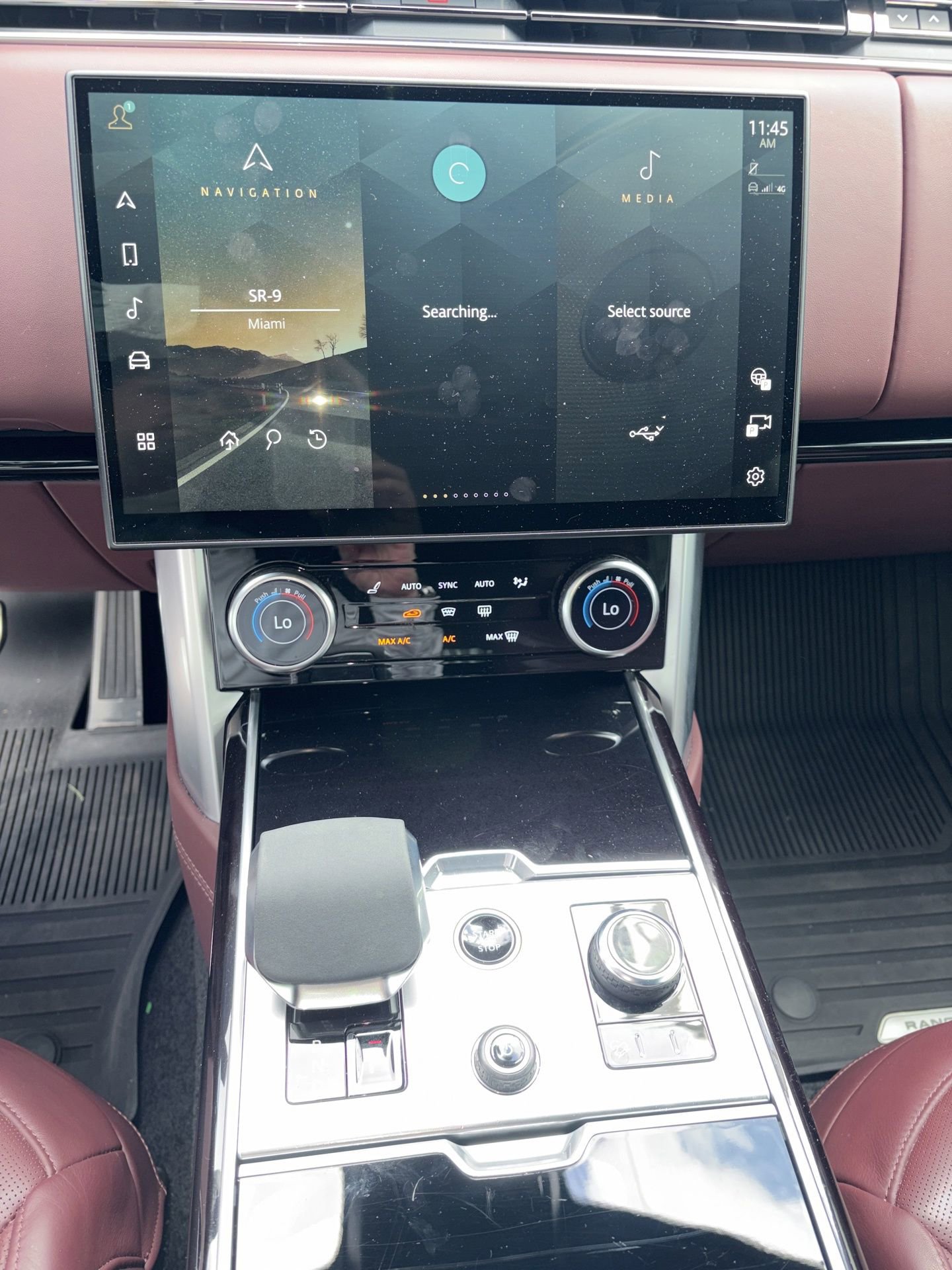 Used 2023 Land Rover Range Rover SE image 10