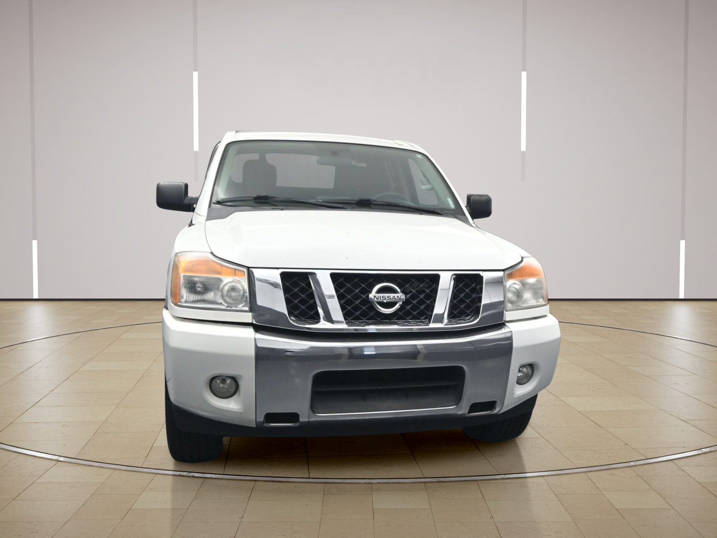 Used 2015 Nissan Titan SV w/ SV Value Truck Package RWD image 2