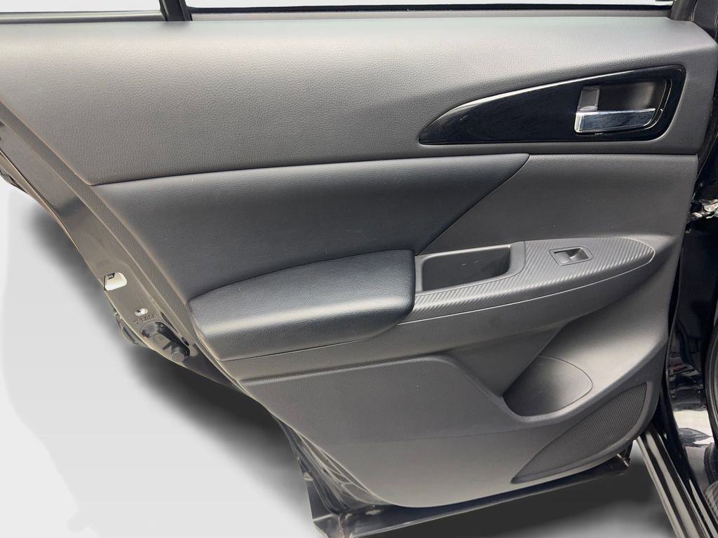 Used 2024 Mitsubishi Eclipse Cross SE image 37