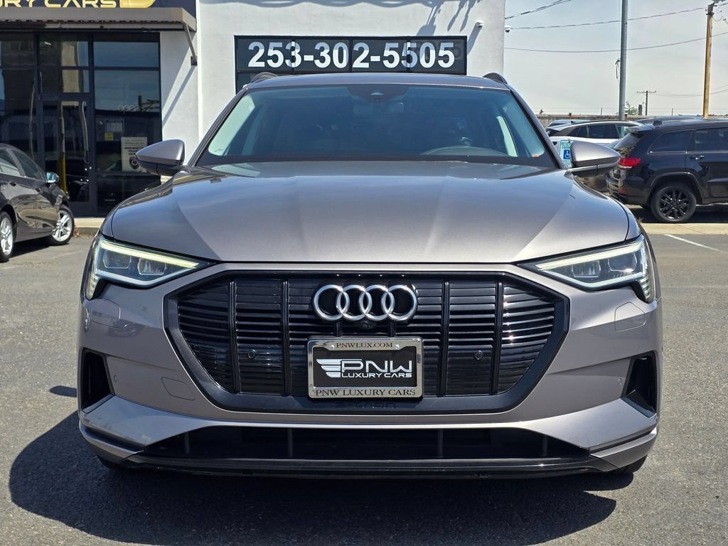 Used 2021 Audi e-tron Premium w/ Convenience Plus Package AWD/4WD image 3
