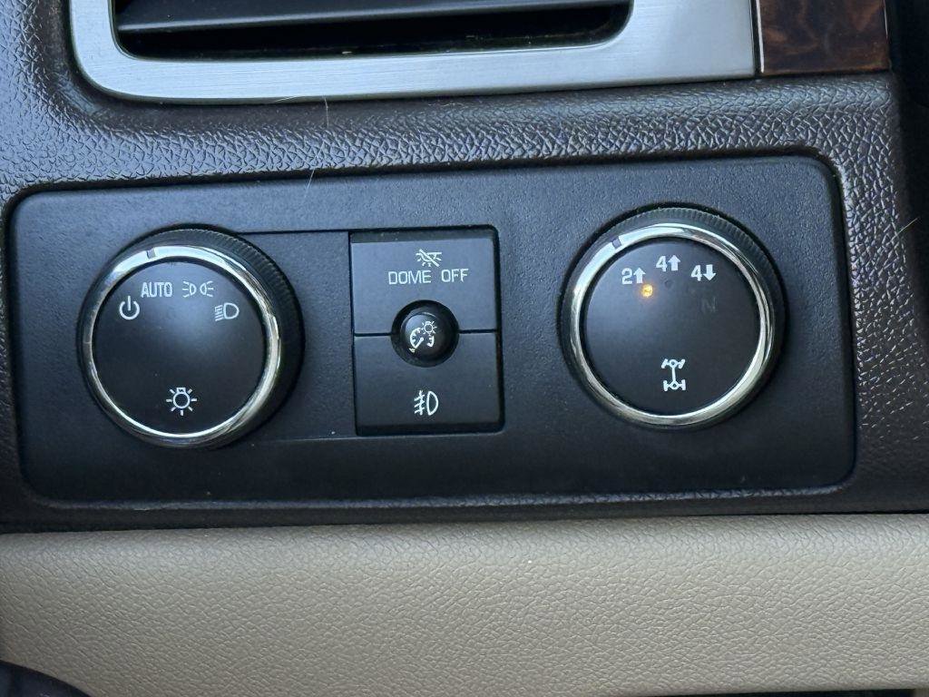 Used 2014 GMC Sierra 3500 Denali AWD/4WD image 30
