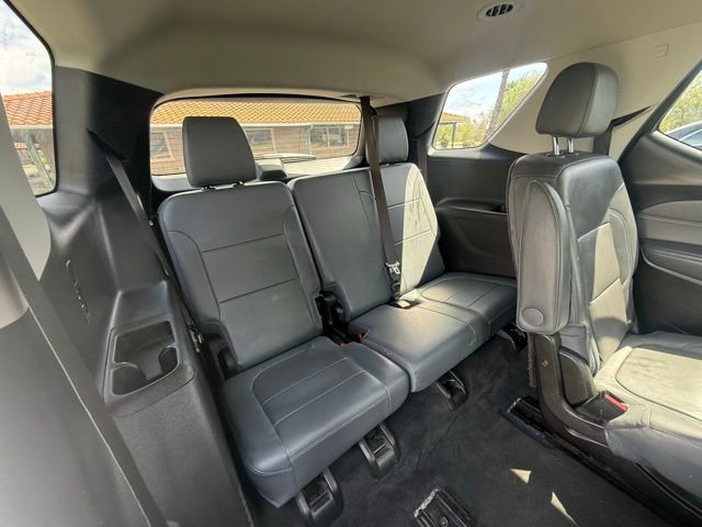 Used 2021 Chevrolet Traverse LT w/ LT Premium Package FWD image 17