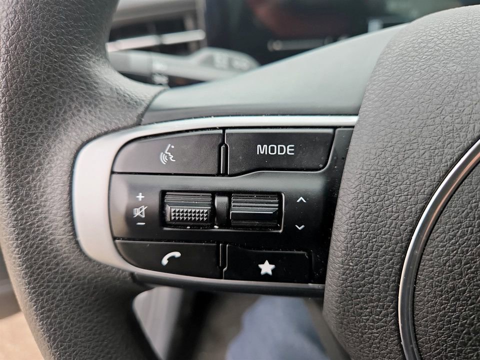 Used 2025 Kia K5 LXS image 18