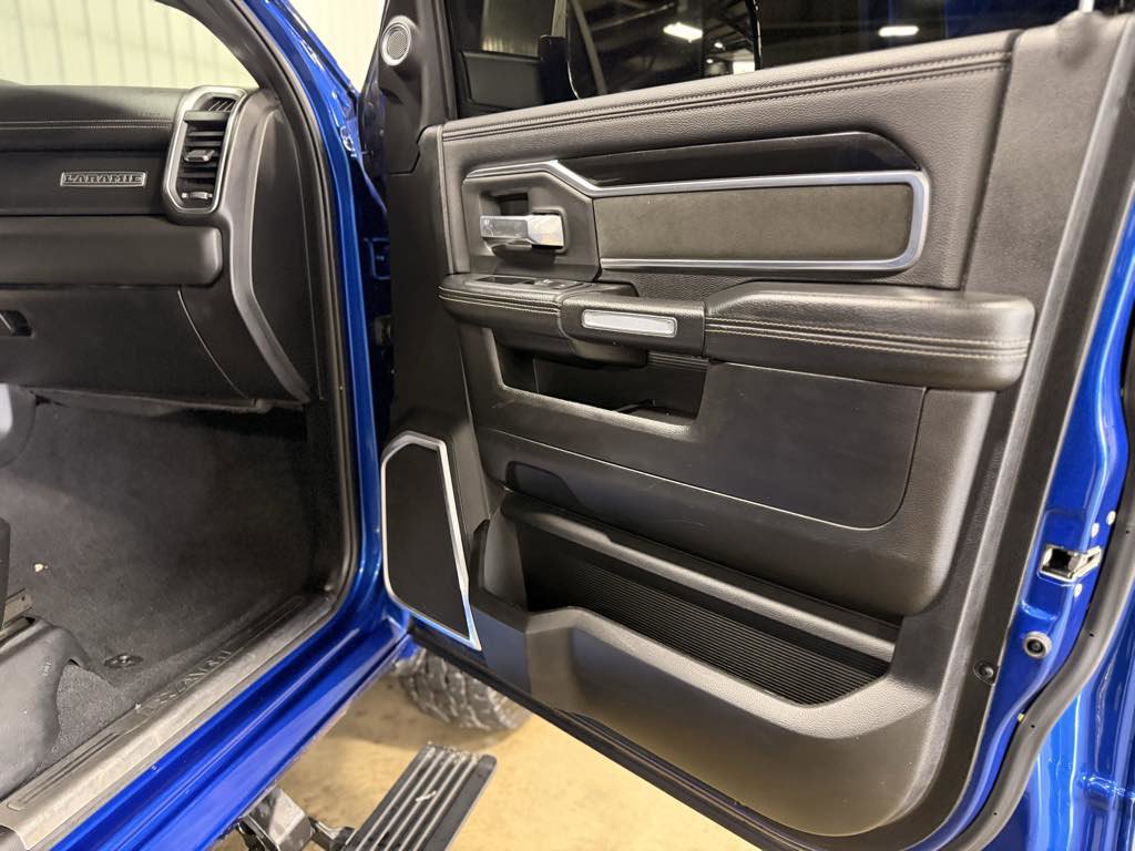 Used 2019 RAM 2500 Laramie image 8