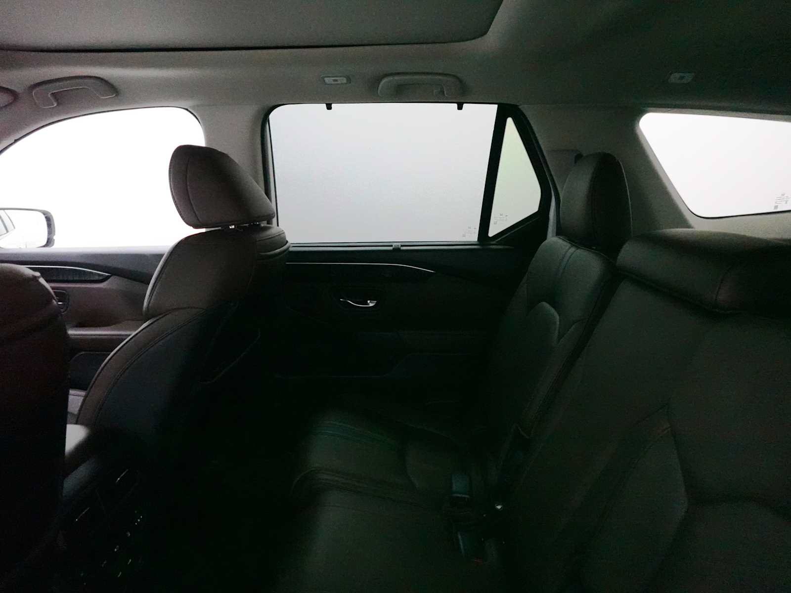 Certified 2025 Honda Pilot Elite image 27