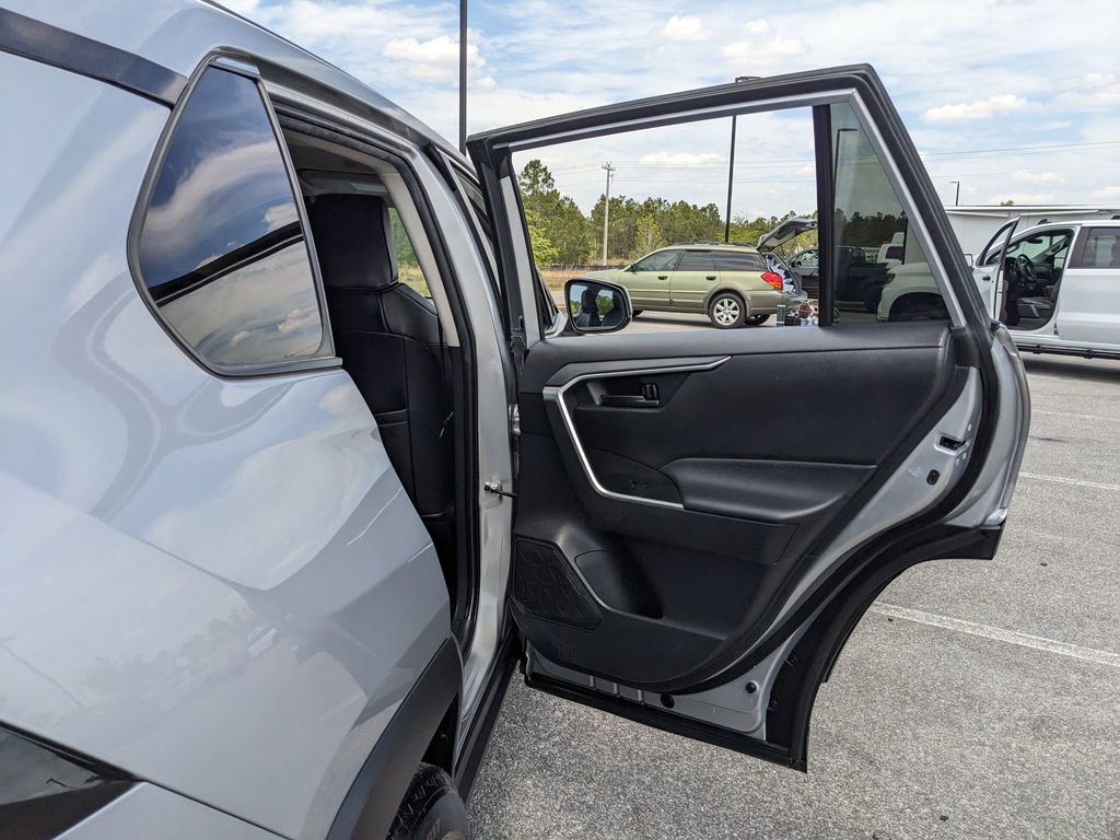 Used 2024 Toyota RAV4 LE AWD/4WD image 51
