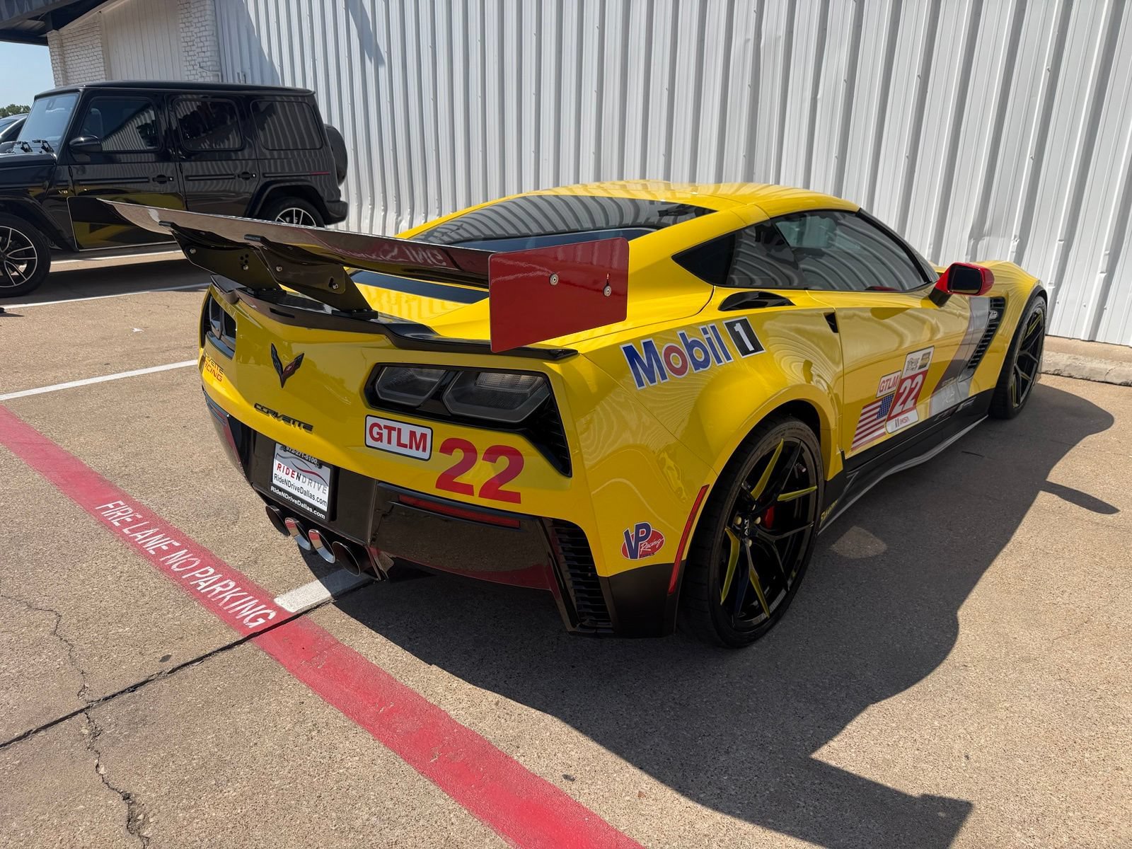 Used 2016 Chevrolet Corvette Z06 w/ 2LZ Preferred Equipment Group RWD image 7