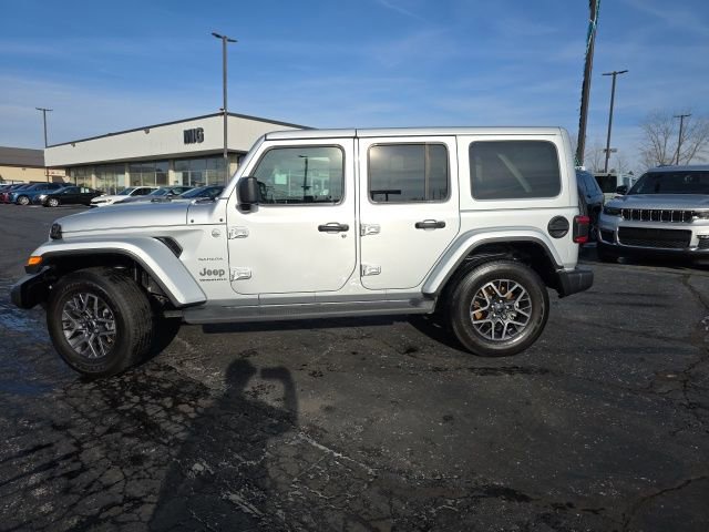 Used 2024 Jeep Wrangler Sahara w/ Technology Group image 3
