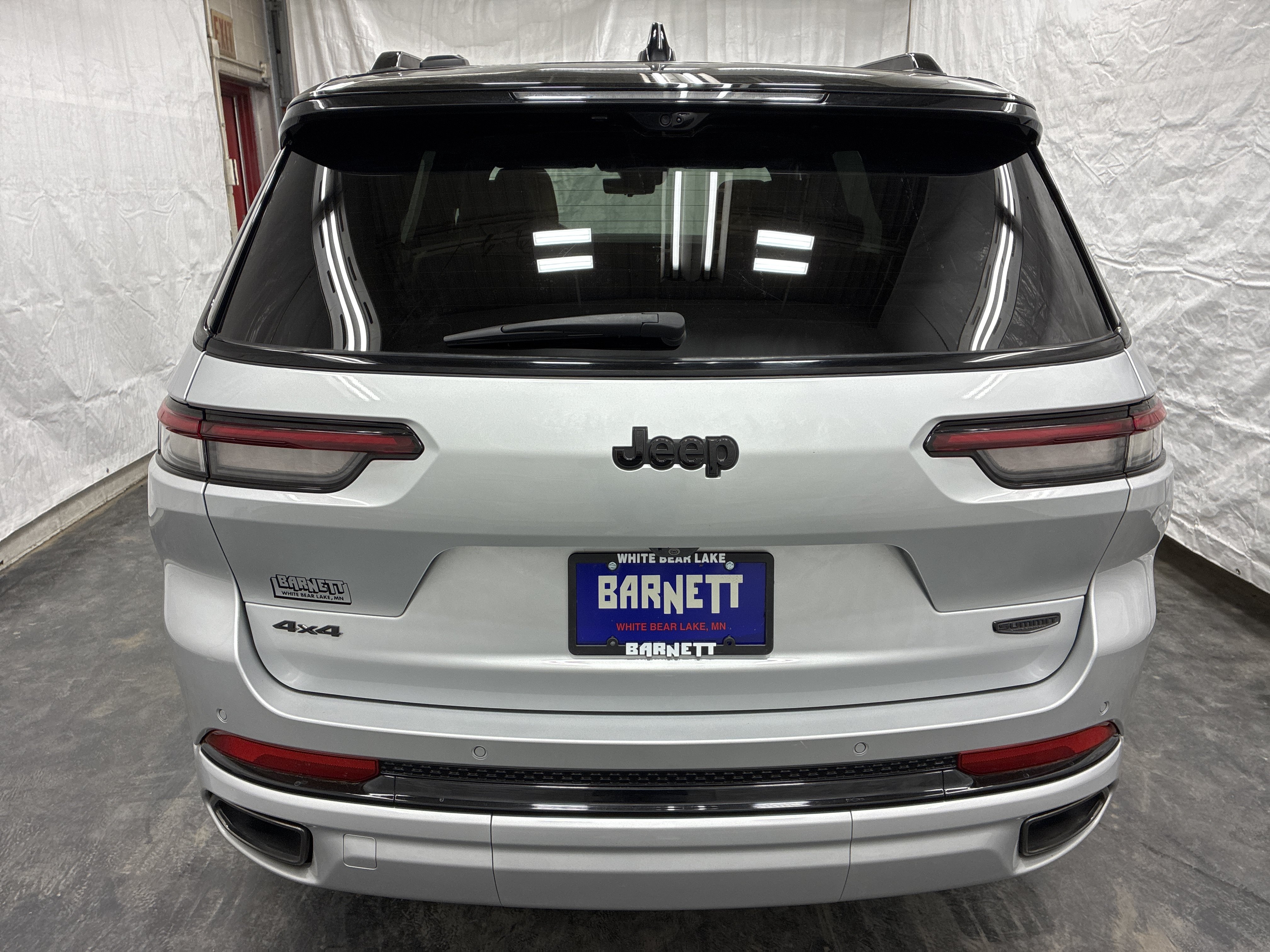 Certified 2025 Jeep Grand Cherokee L Summit AWD/4WD image 9