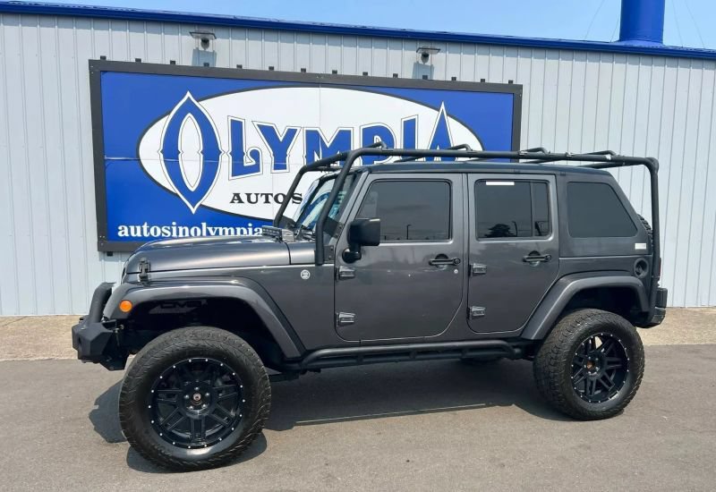 Used 2017 Jeep Wrangler Unlimited Sahara w/ Max Tow Package AWD/4WD image 1