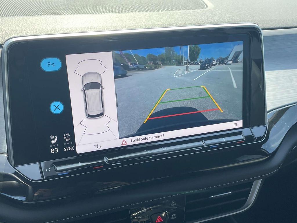 Used 2025 Volkswagen Atlas Cross Sport SE FWD image 27