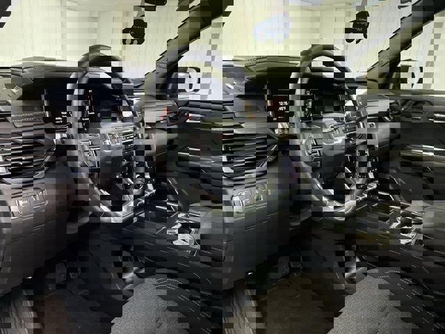 Certified 2025 GMC Acadia Elevation image 10