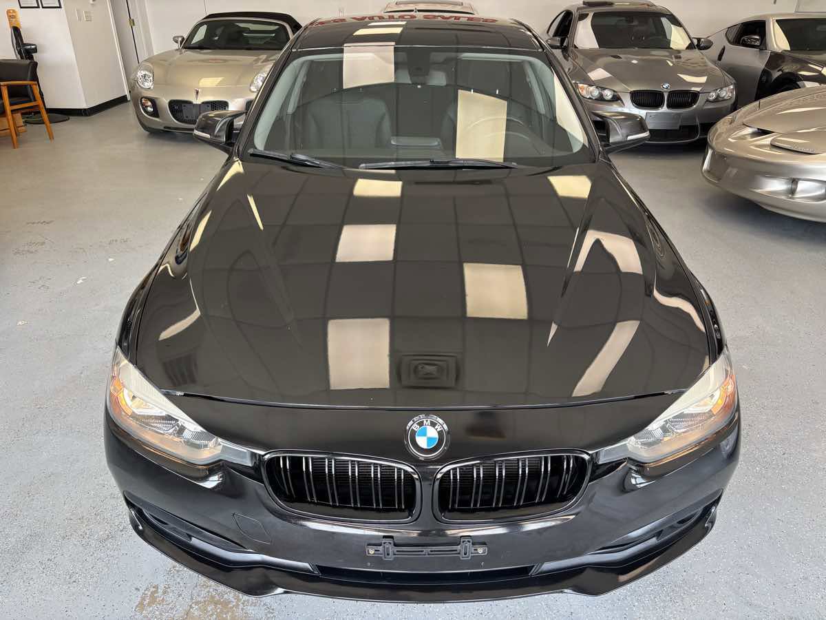 Used 2016 BMW 320i Sedan RWD image 7
