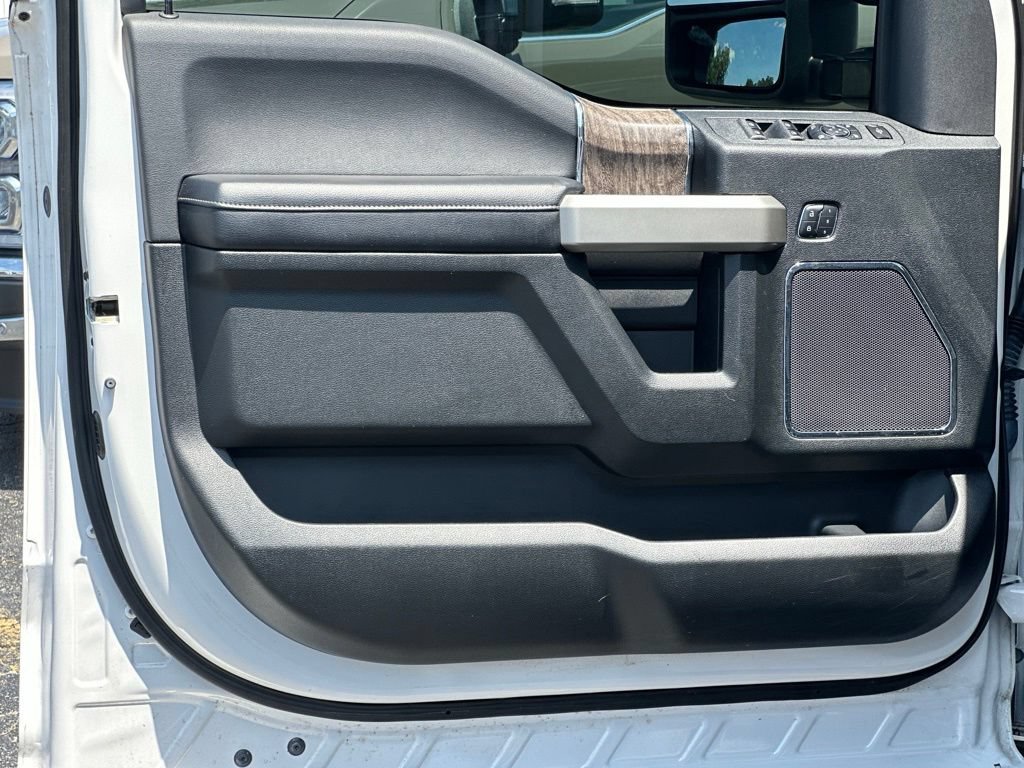 Certified 2017 Ford F250 Lariat w/ Lariat Value Package RWD image 18