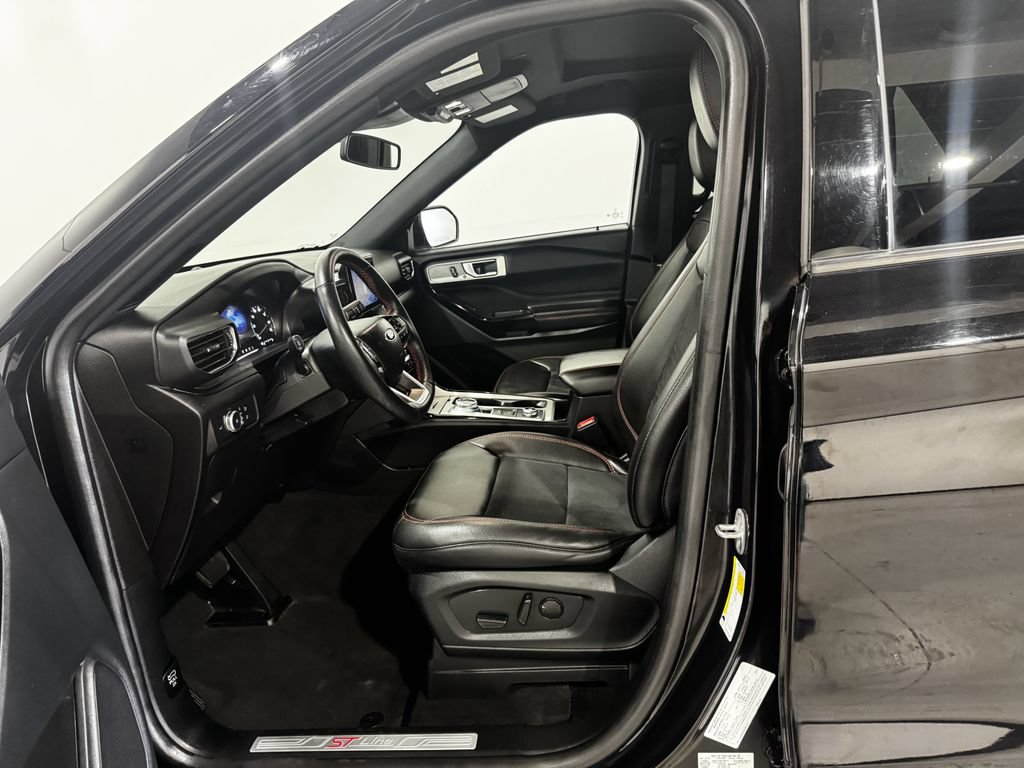 Used 2022 Ford Explorer ST-Line w/ Class IV Trailer Tow Package AWD/4WD image 14
