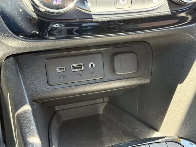 Used 2020 Buick Encore GX Essence FWD image 28