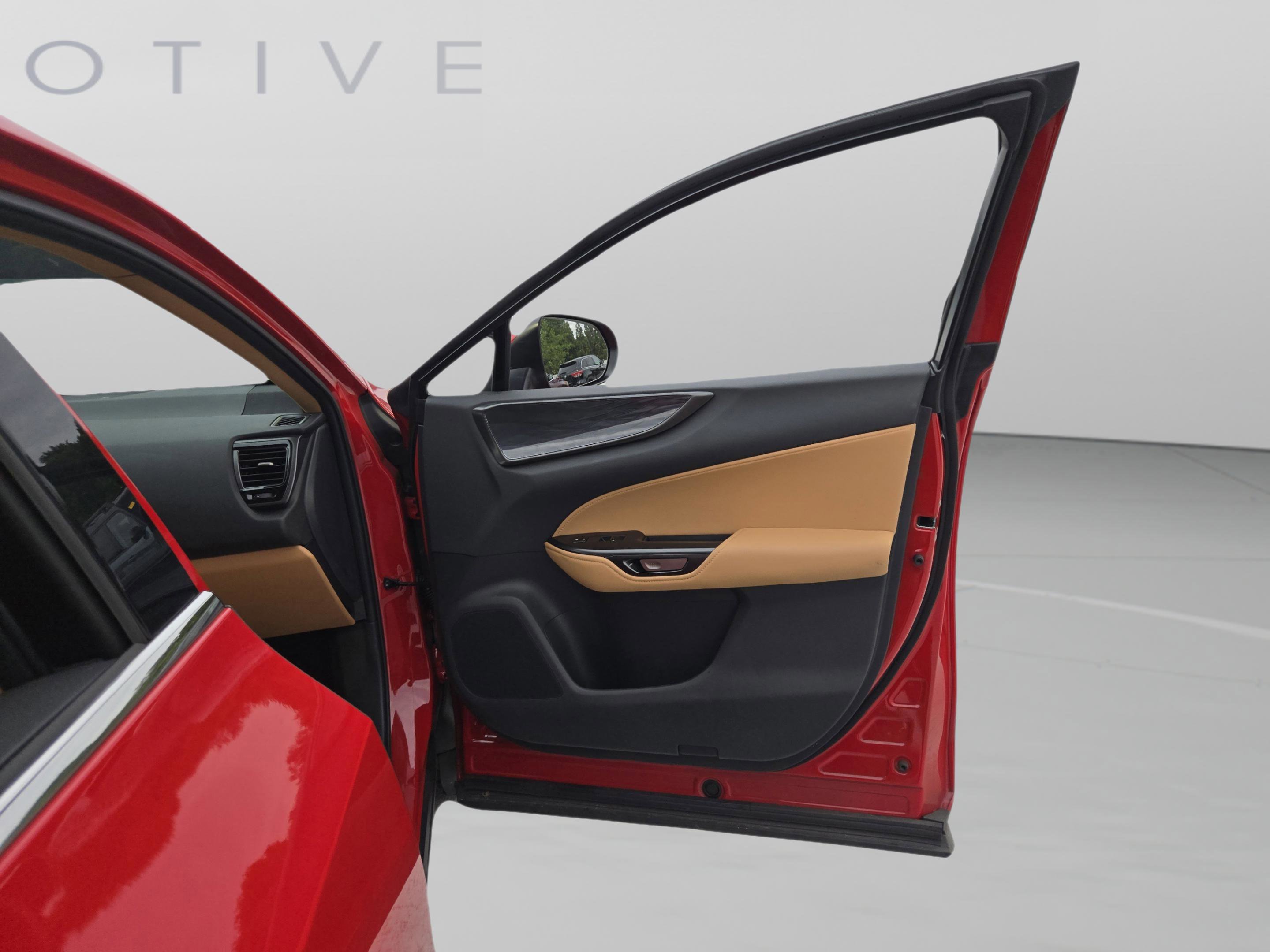 Used 2025 Lexus NX 250 FWD w/ Accessory Package (Z1) image 10