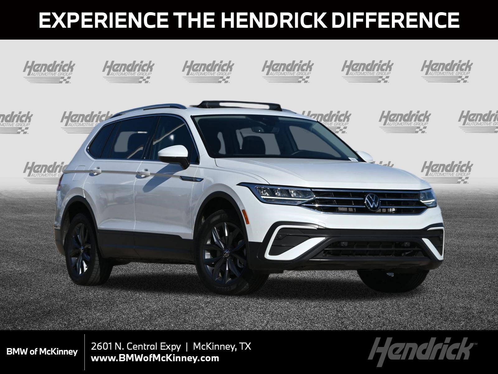 Used 2023 Volkswagen Tiguan SE w/ Panoramic Sunroof Package FWD image 1