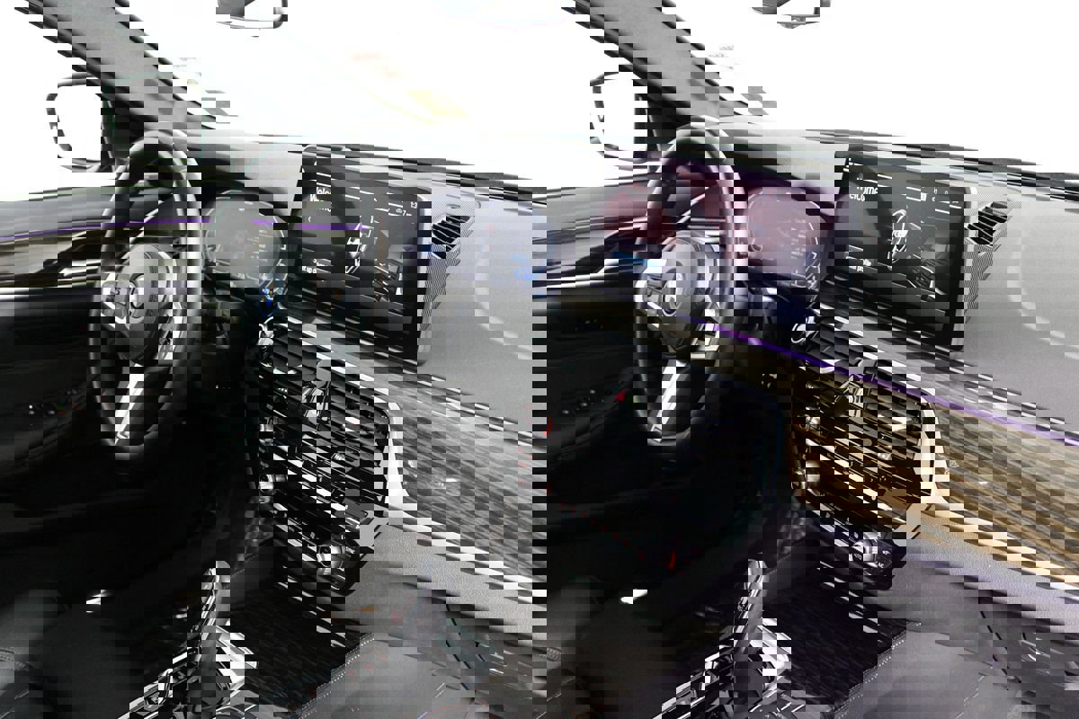 Used 2023 BMW 530e 530e w/ M Sport Package image 16