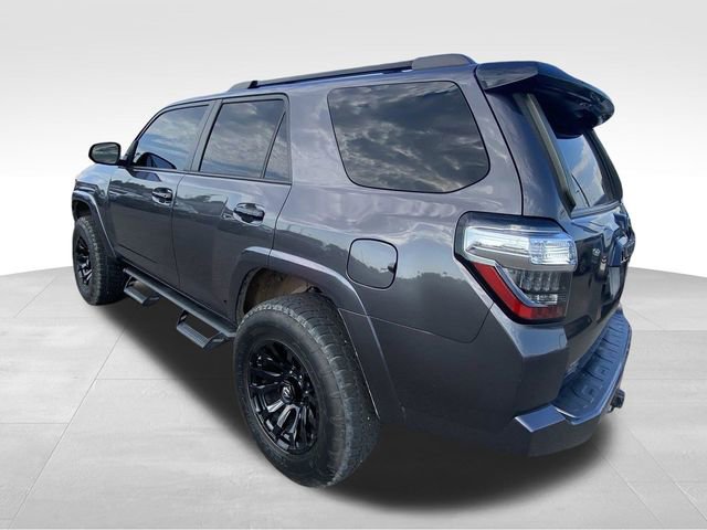 Used 2021 Toyota 4Runner Venture w/ Moonroof Package AWD/4WD image 9