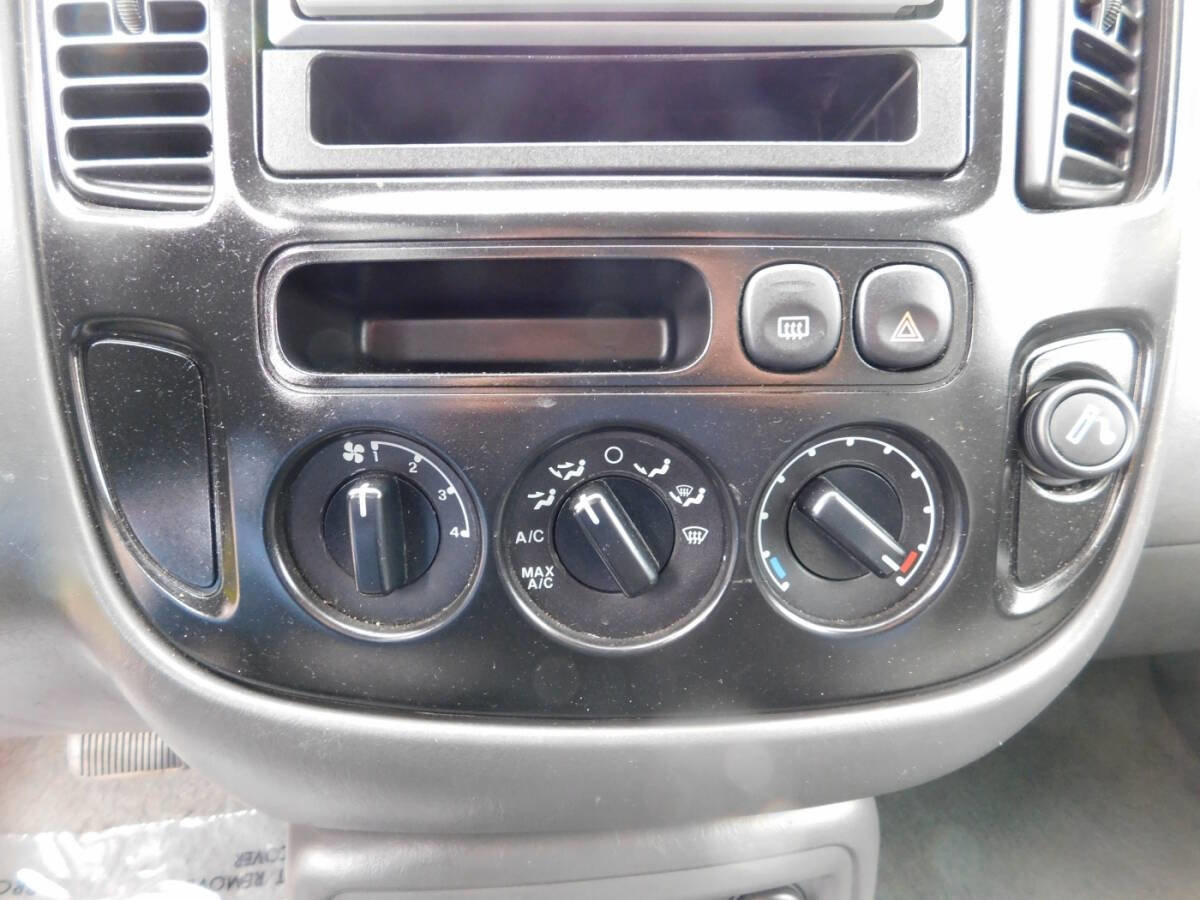 Used 2003 Ford Escape XLT image 12