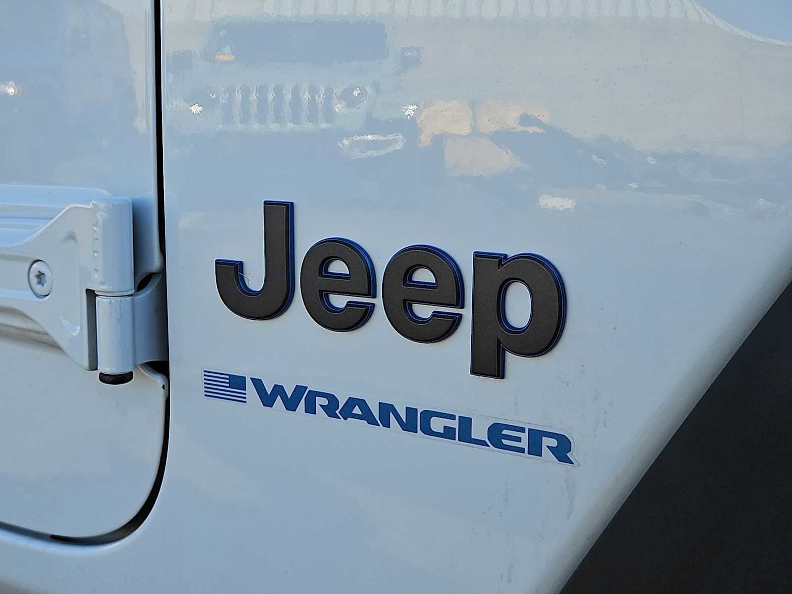 Used 2023 Jeep Wrangler Unlimited w/ Cold Weather Group image 12