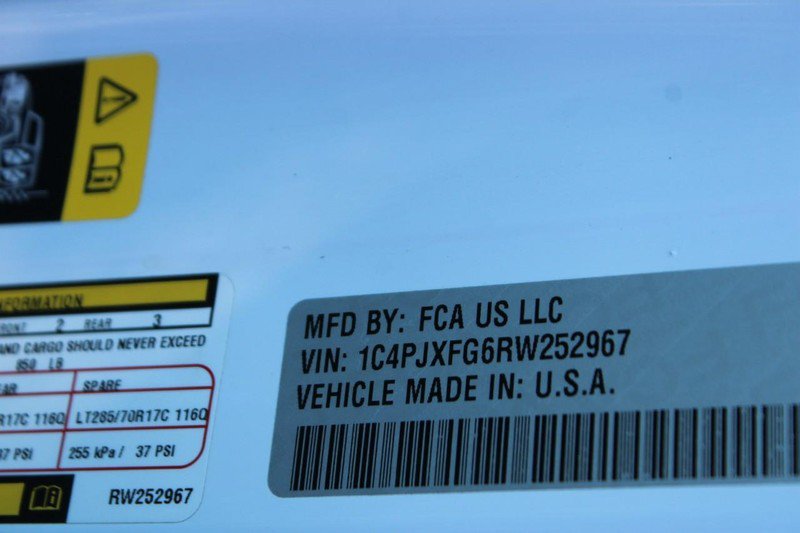 Used 2024 Jeep Wrangler Unlimited Rubicon AWD/4WD image 17