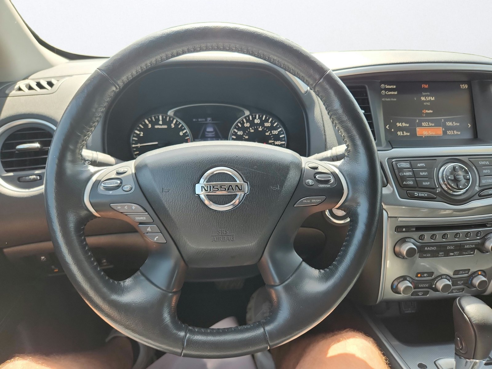 Used 2019 Nissan Pathfinder SL AWD/4WD image 37