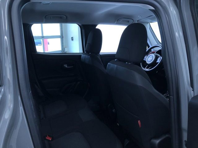 Used 2022 Jeep Renegade Trailhawk w/ Trailer Tow Group image 23