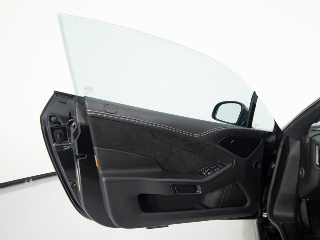 Used 2015 Aston Martin Vanquish RWD image 10