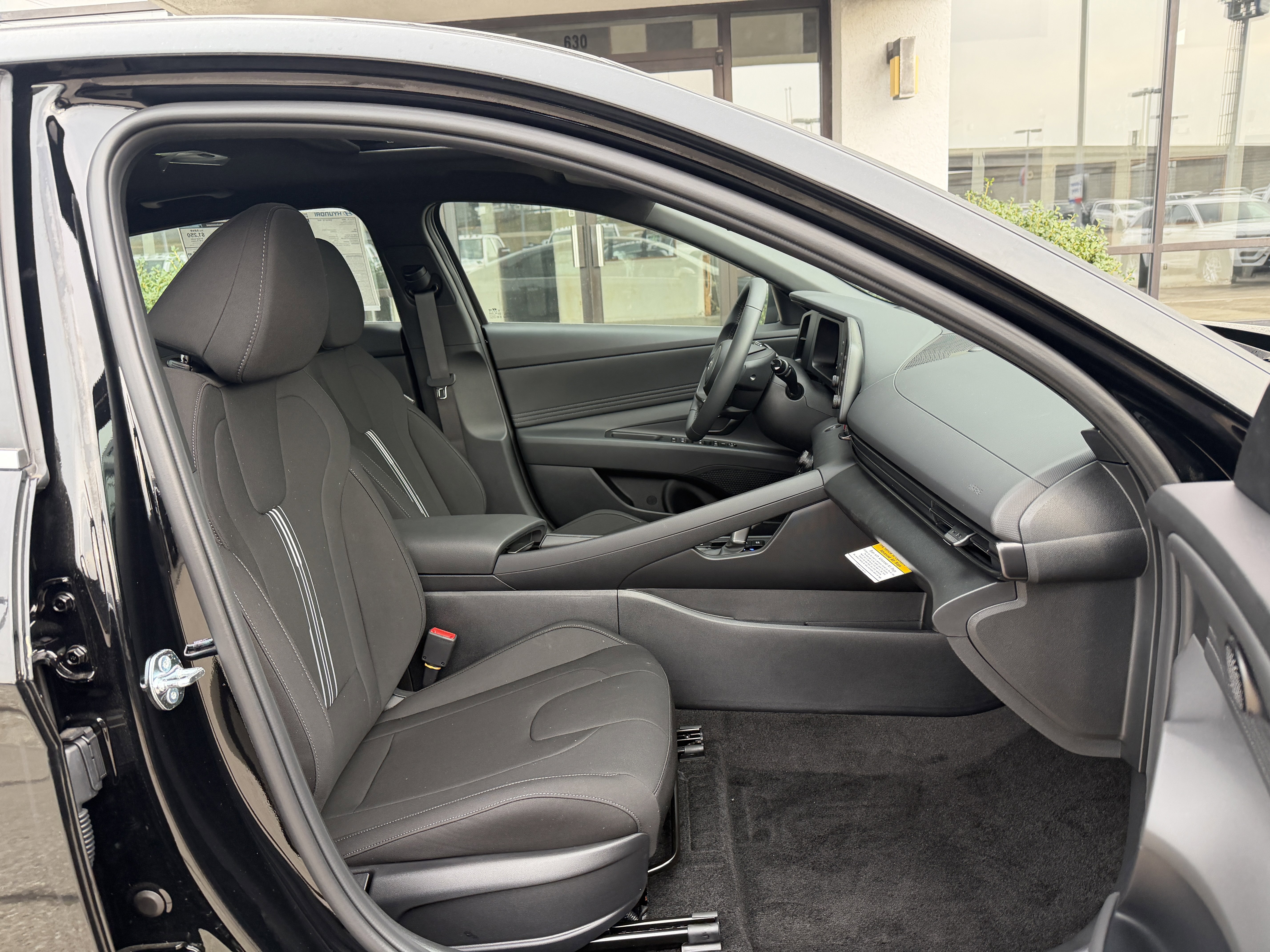 New 2026 Hyundai Elantra SEL Sport FWD image 17