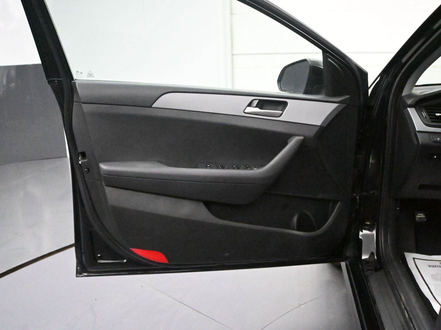 Used 2018 Hyundai Sonata SE image 29