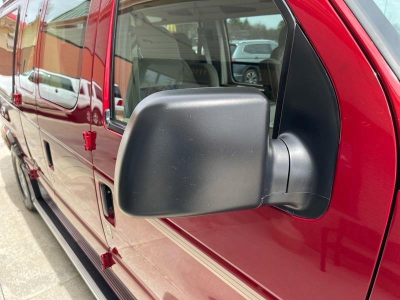 Used 1999 Ford E-150 and Econoline 150 RWD image 23