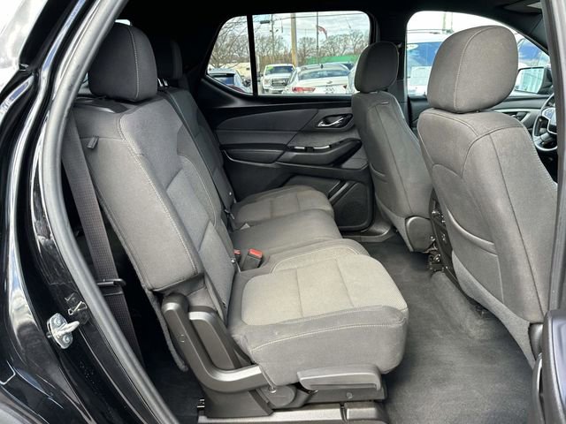 Used 2023 Chevrolet Traverse LT image 20