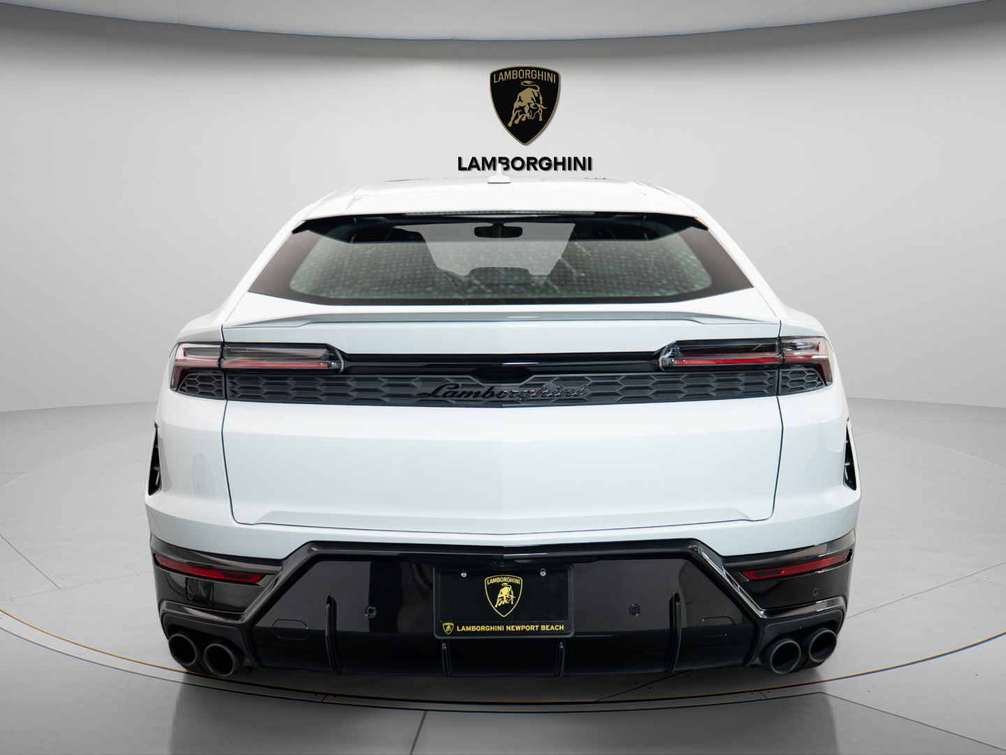 Used 2025 Lamborghini Urus SE AWD/4WD image 5