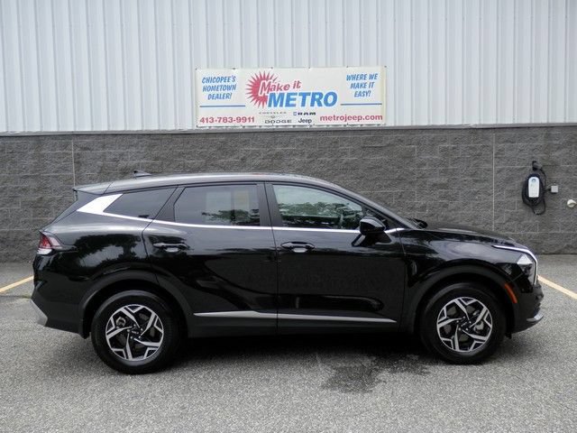 Used 2023 Kia Sportage LX AWD/4WD image 9