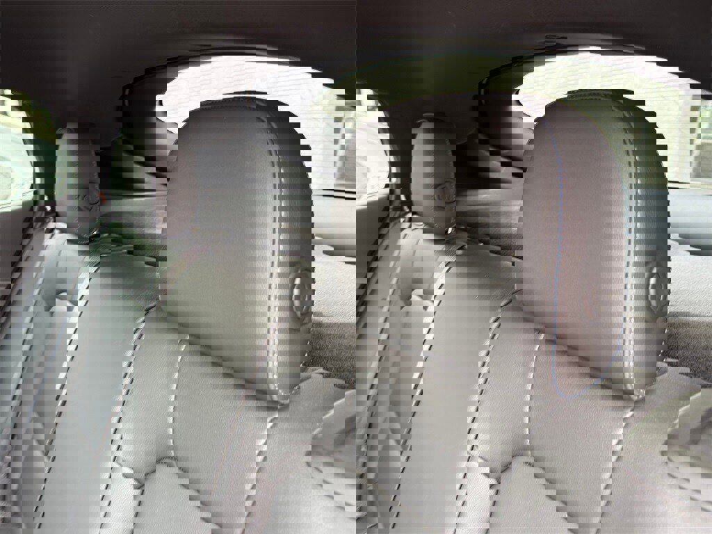 Used 2025 Buick Envista Sport Touring image 29