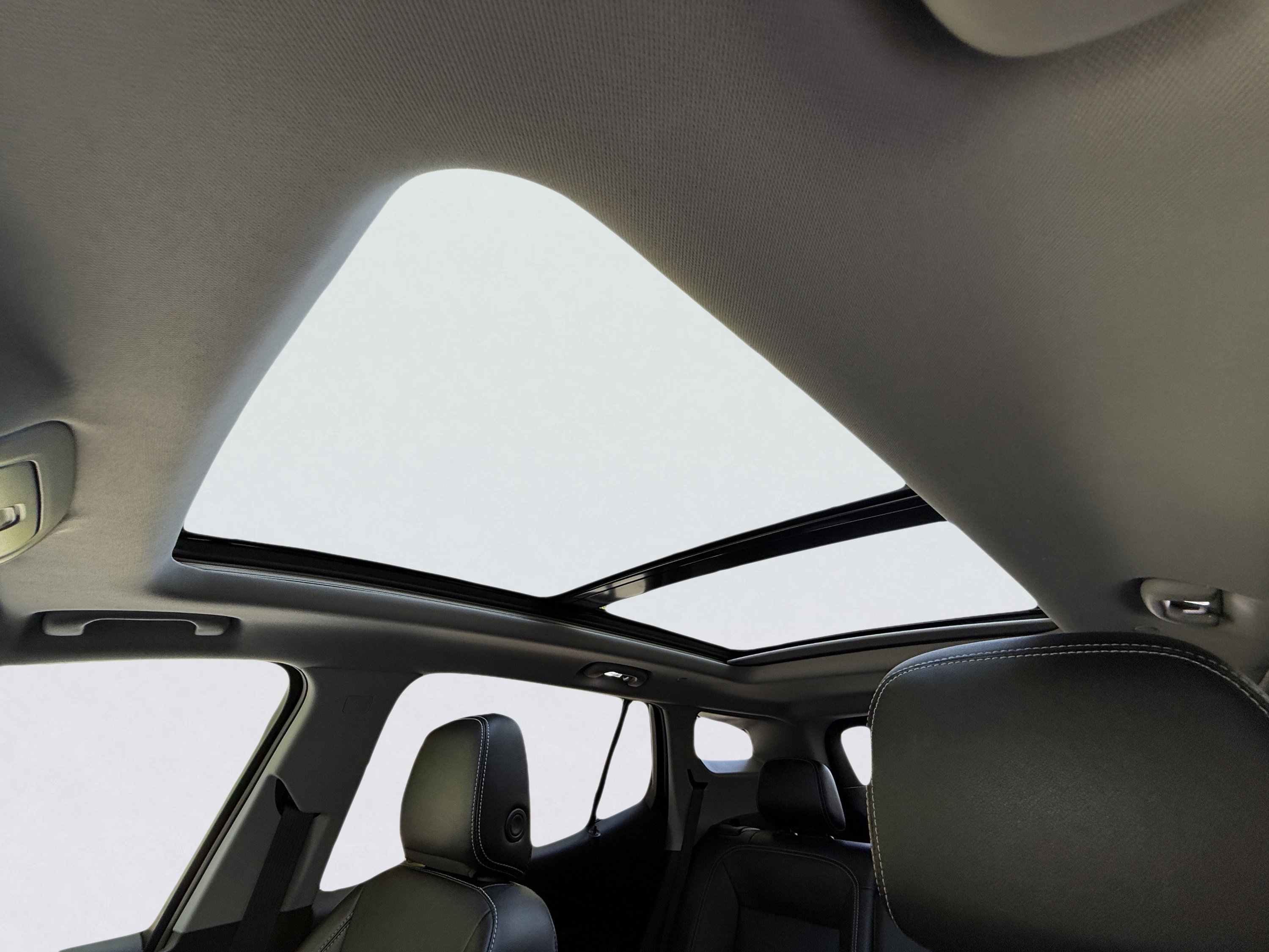 Used 2022 GMC Terrain SLT image 4