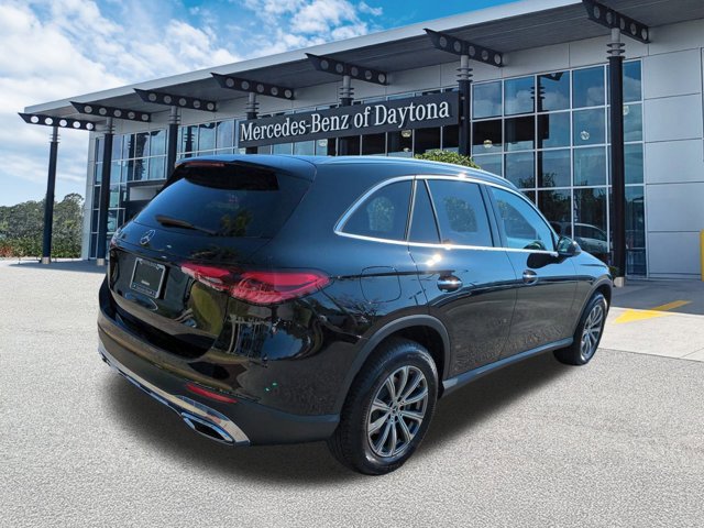 Used 2026 Mercedes-Benz GLC 300 image 4