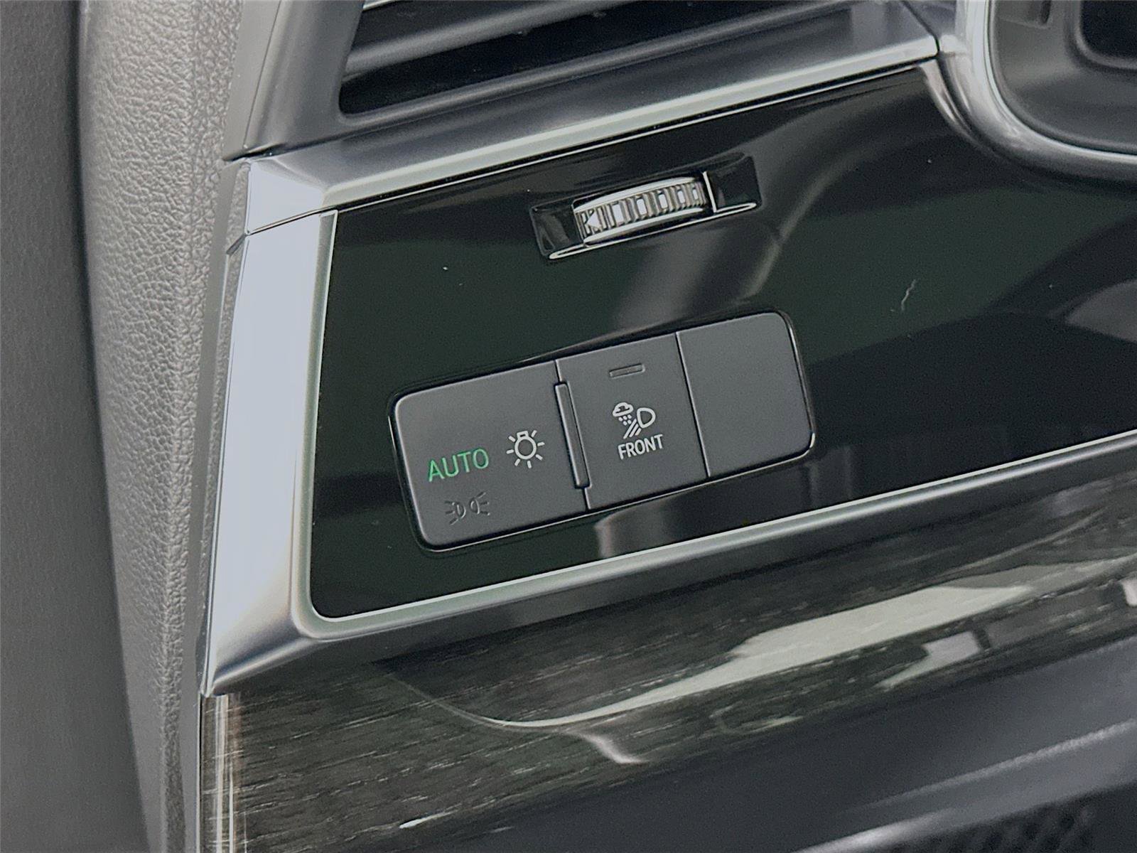 Used 2025 Audi Q7 3.0T Premium Plus image 14