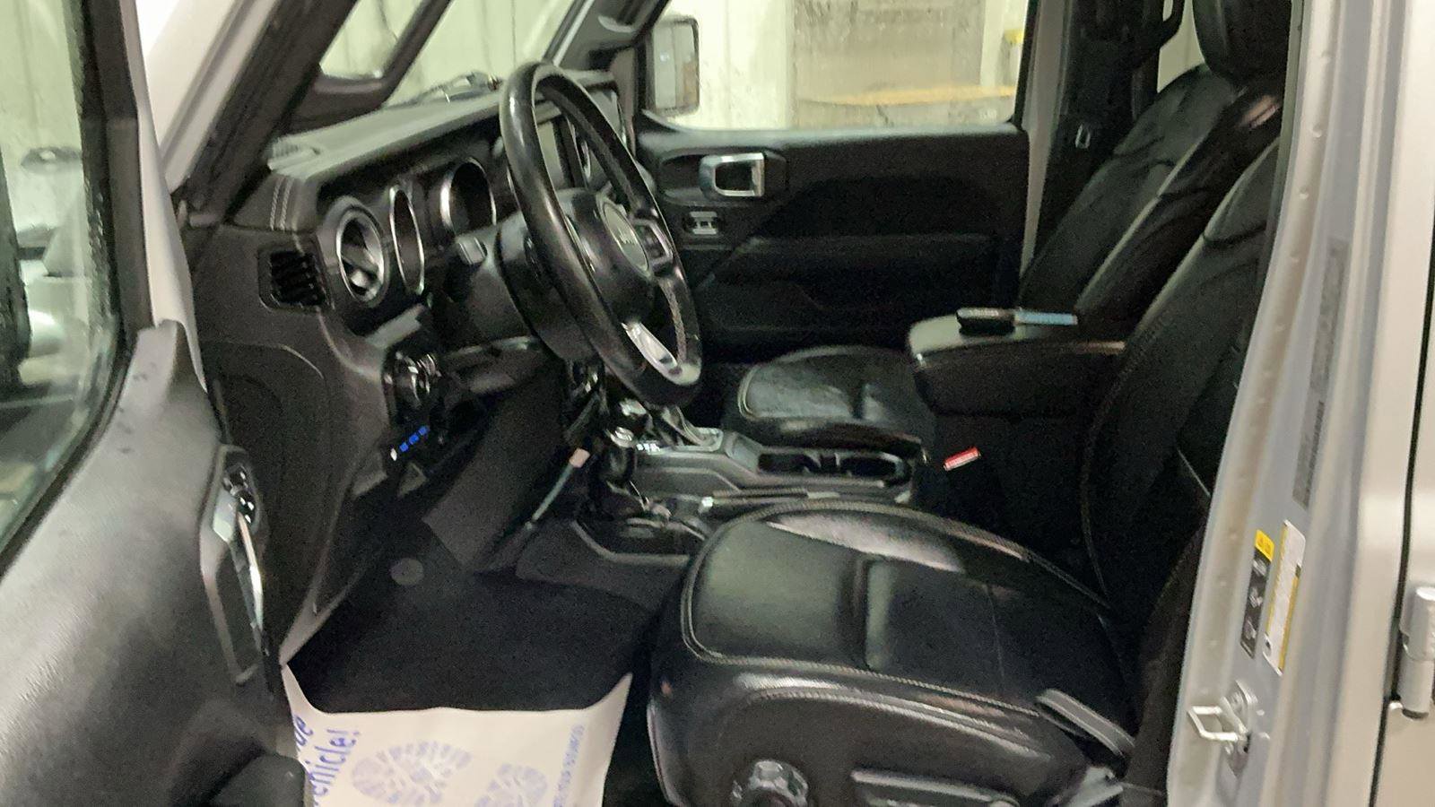 Used 2022 Jeep Wrangler Unlimited Sahara w/ Cold Weather Group image 10