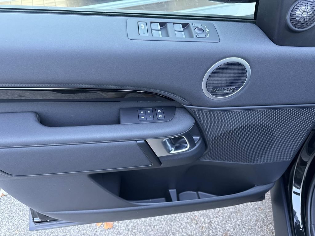 New 2026 Land Rover Discovery S AWD/4WD image 20