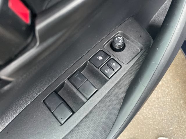 Used 2025 Toyota Corolla LE FWD image 21