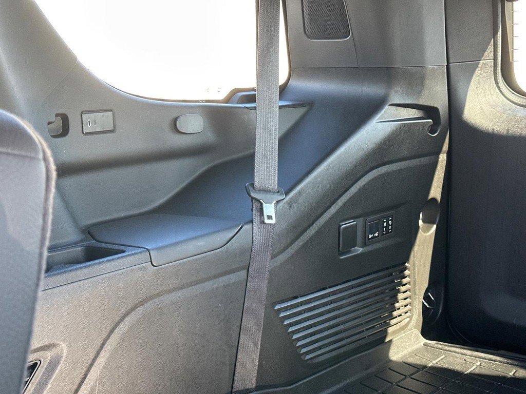 Used 2024 GMC Yukon Denali image 19