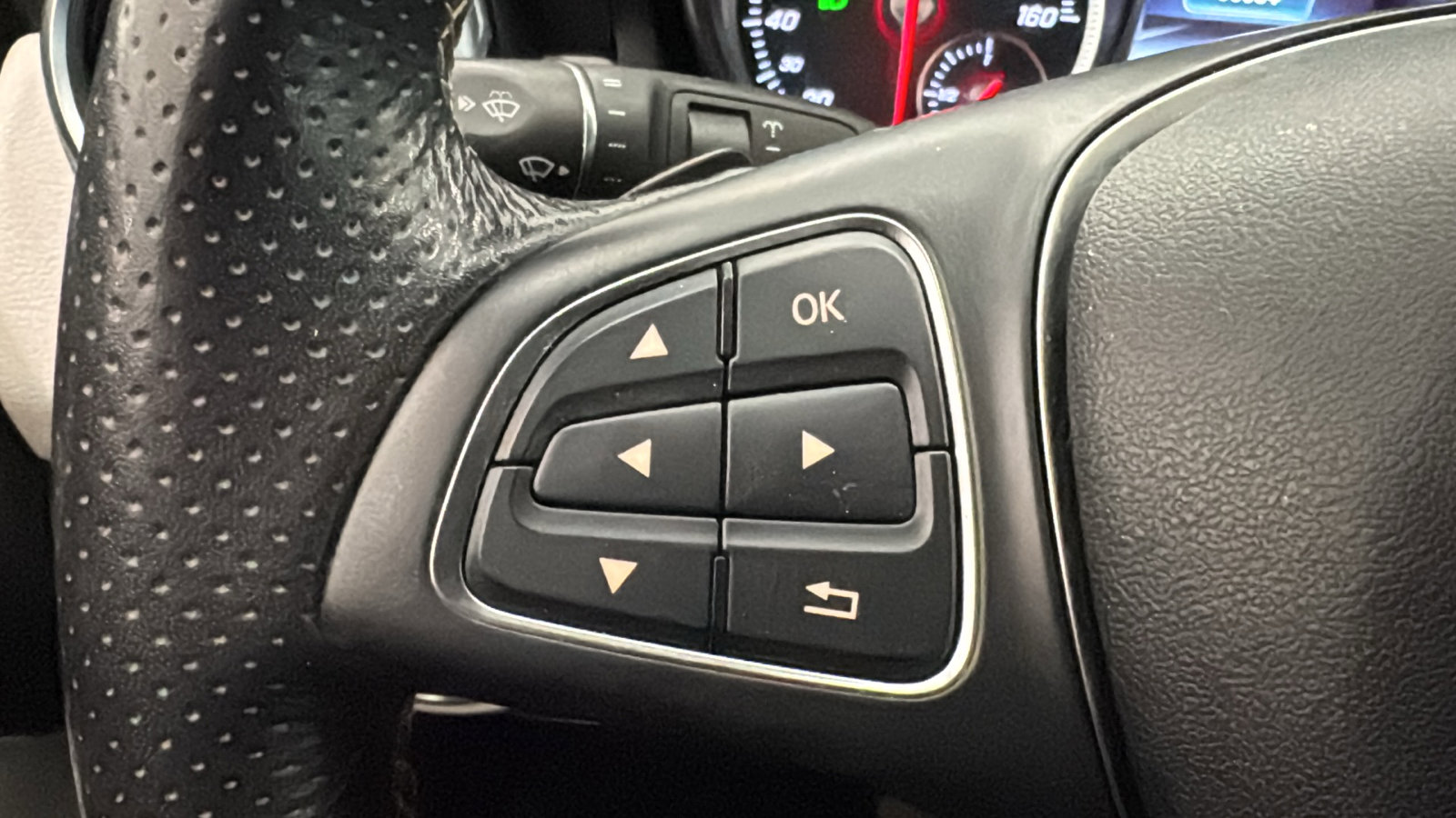 Used 2018 Mercedes-Benz GLA 250 4MATIC image 13