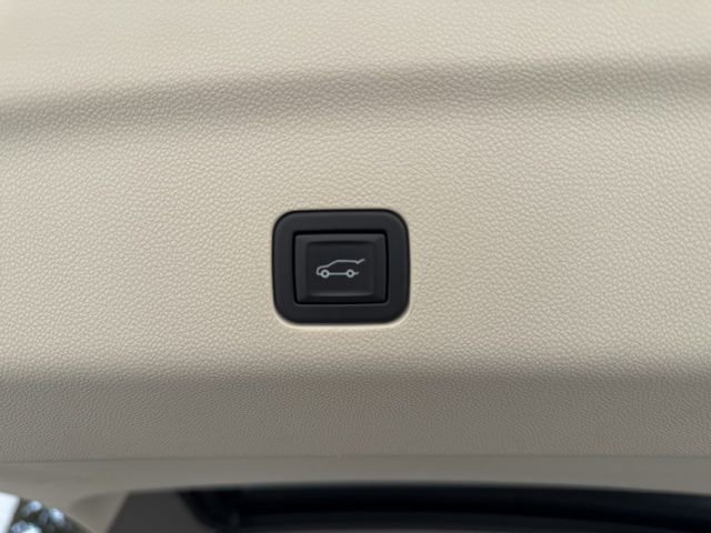 Used 2024 Cadillac Escalade Sport Platinum image 8